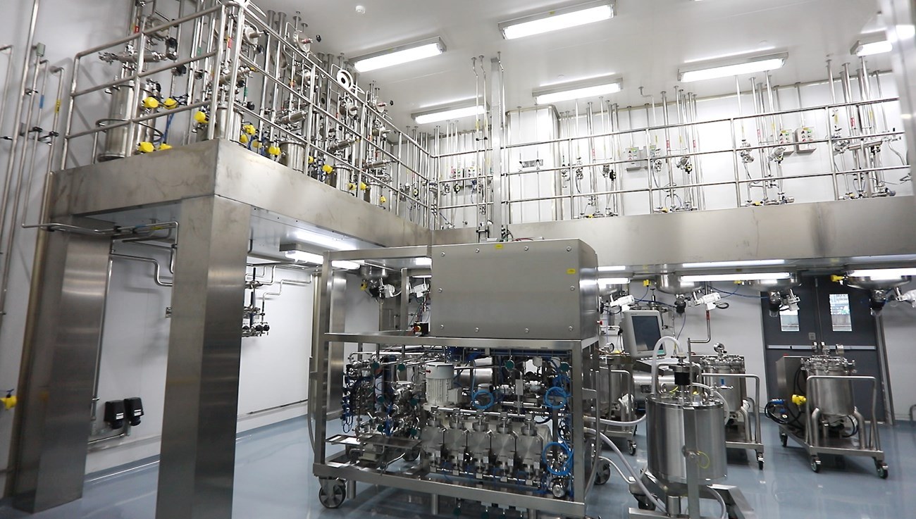 Oligonucleotide manufacturing operation room