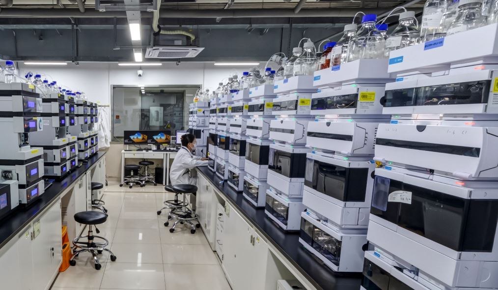 Laboratory for peptide discovery synthesis